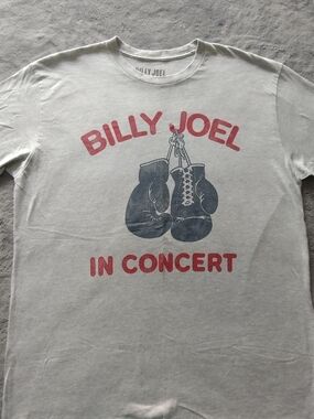 Billy Joel The Stranger Mens Graphic Concert Tee in Light Gray